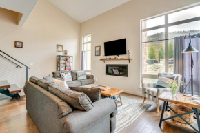 Steps to Conquest Ski Lift Granby Home with Grill